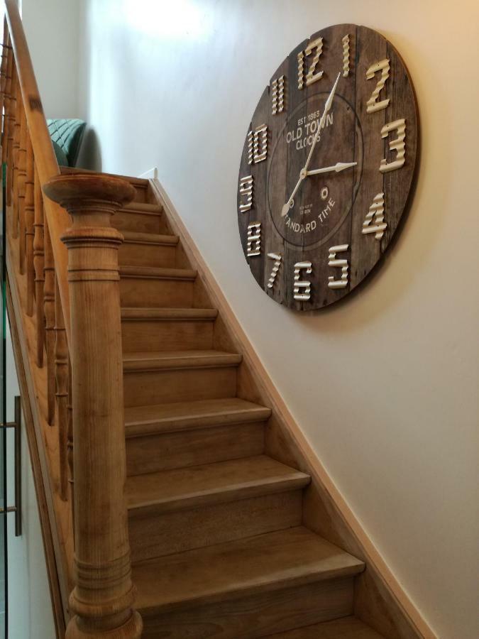 The Front Door N12 Villa Ипер Екстериор снимка