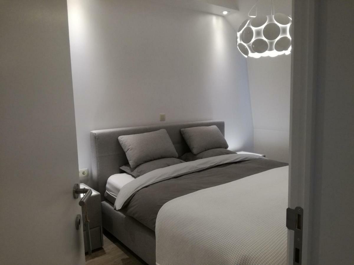 The Front Door N12 Villa Ипер Екстериор снимка